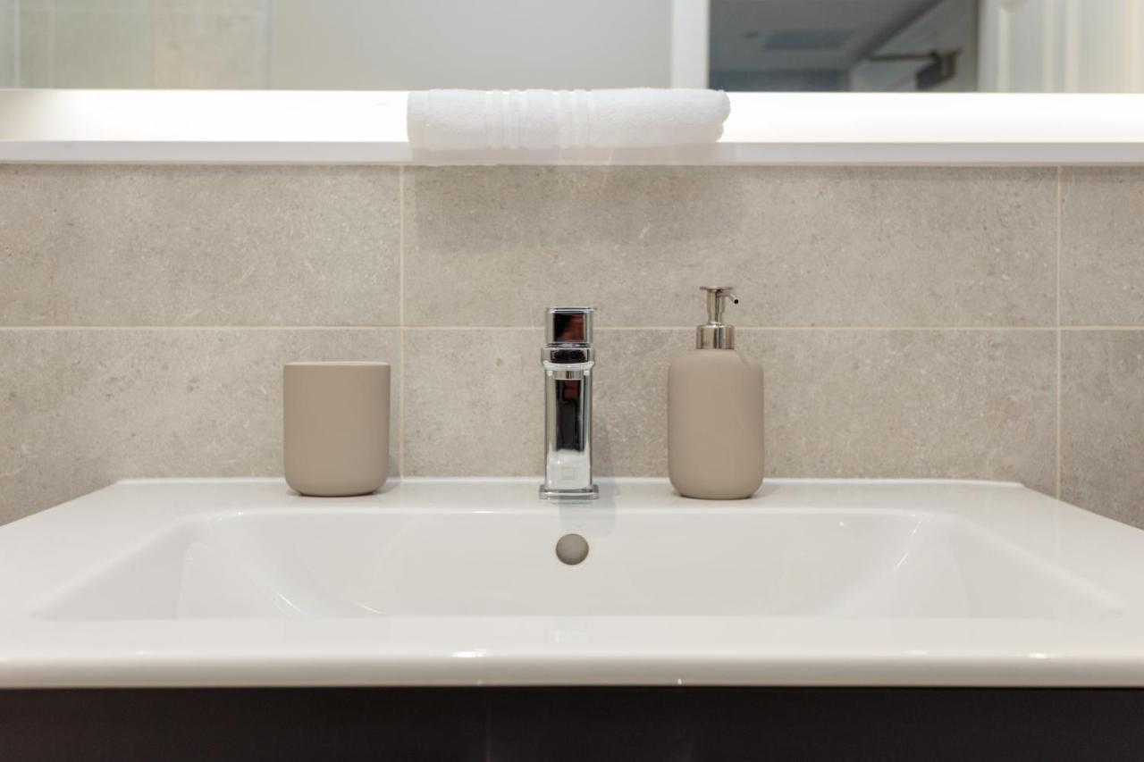 Dragon Suites - Edinburgh City Centre 2 Bed Apartment ภายนอก รูปภาพ